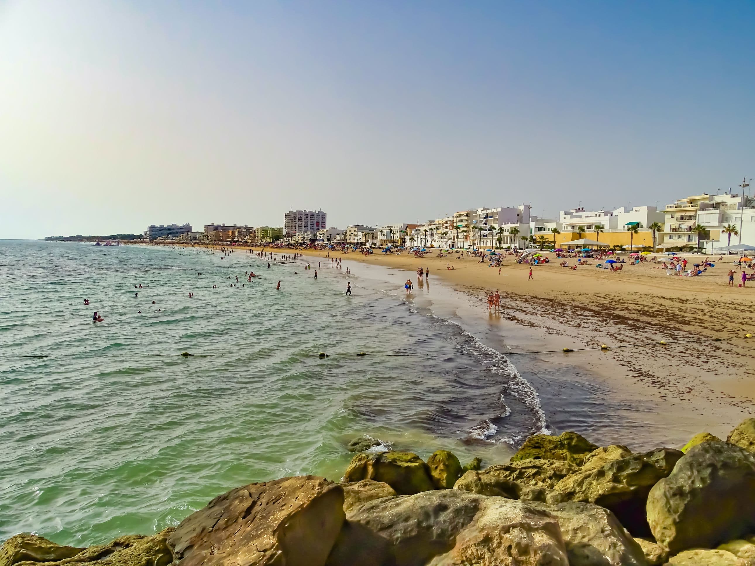 Rota - Küstenstadt in der Provinz Cádiz in Andalusien, Spanien, bekannt für ihre langen Sandstrände und die historische Altstadt