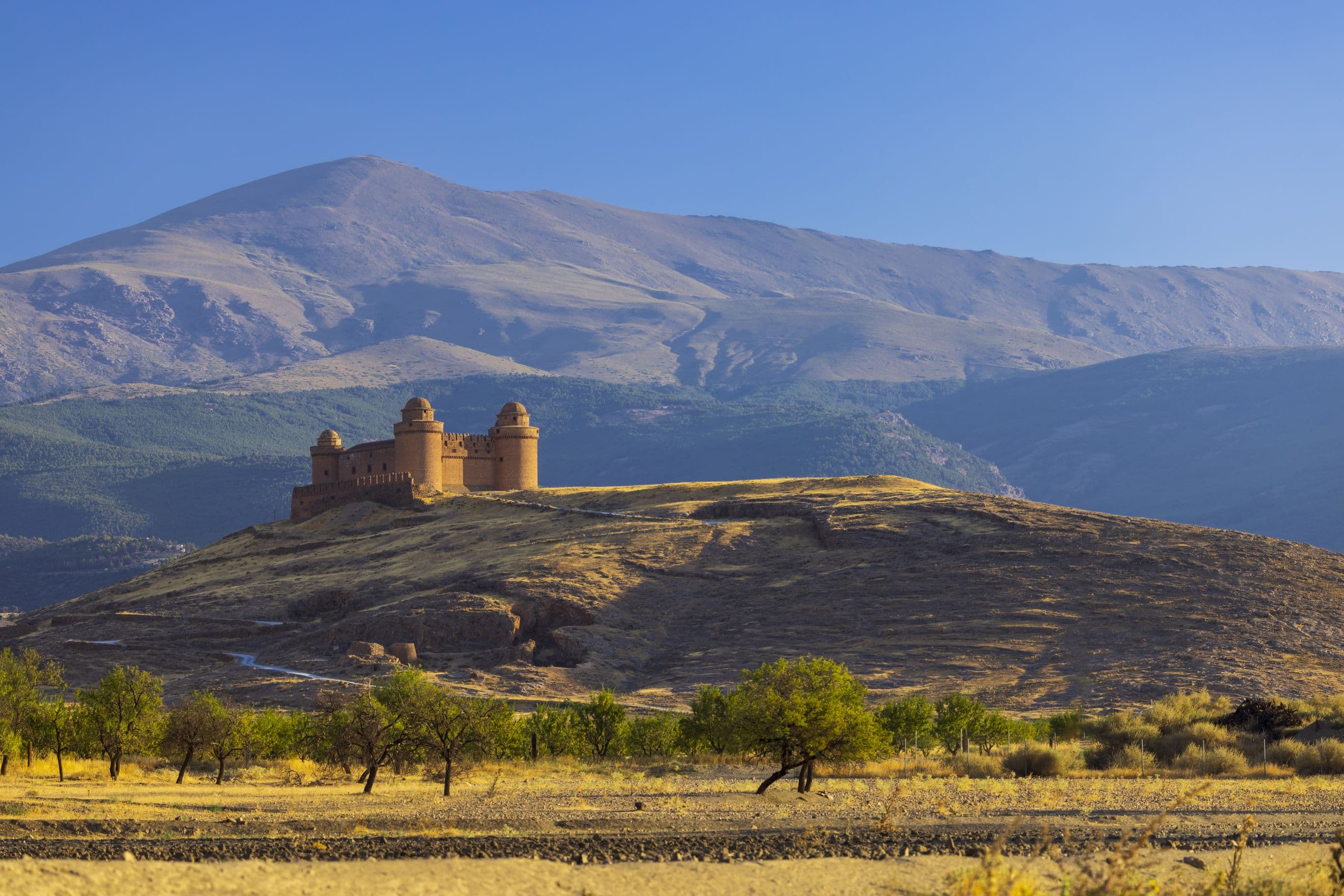 La Calahorra - liegt in der Provinz Granada, Andalusien, an den nördlichen Ausläufern der Sierra Nevada