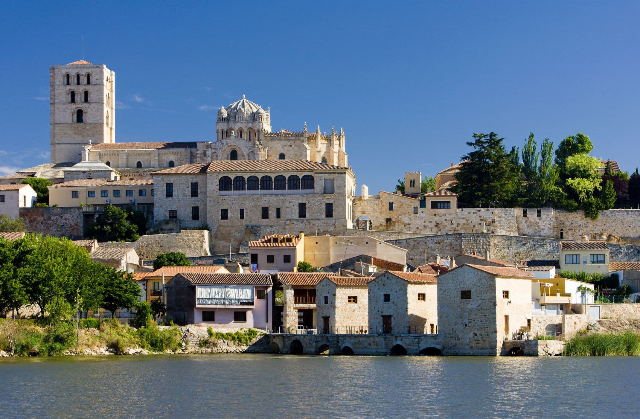 Provinz Zamora - liegt im Westen der spanischen Region Kastilien und León und ist bekannt für ihre vielfältige Landschaft