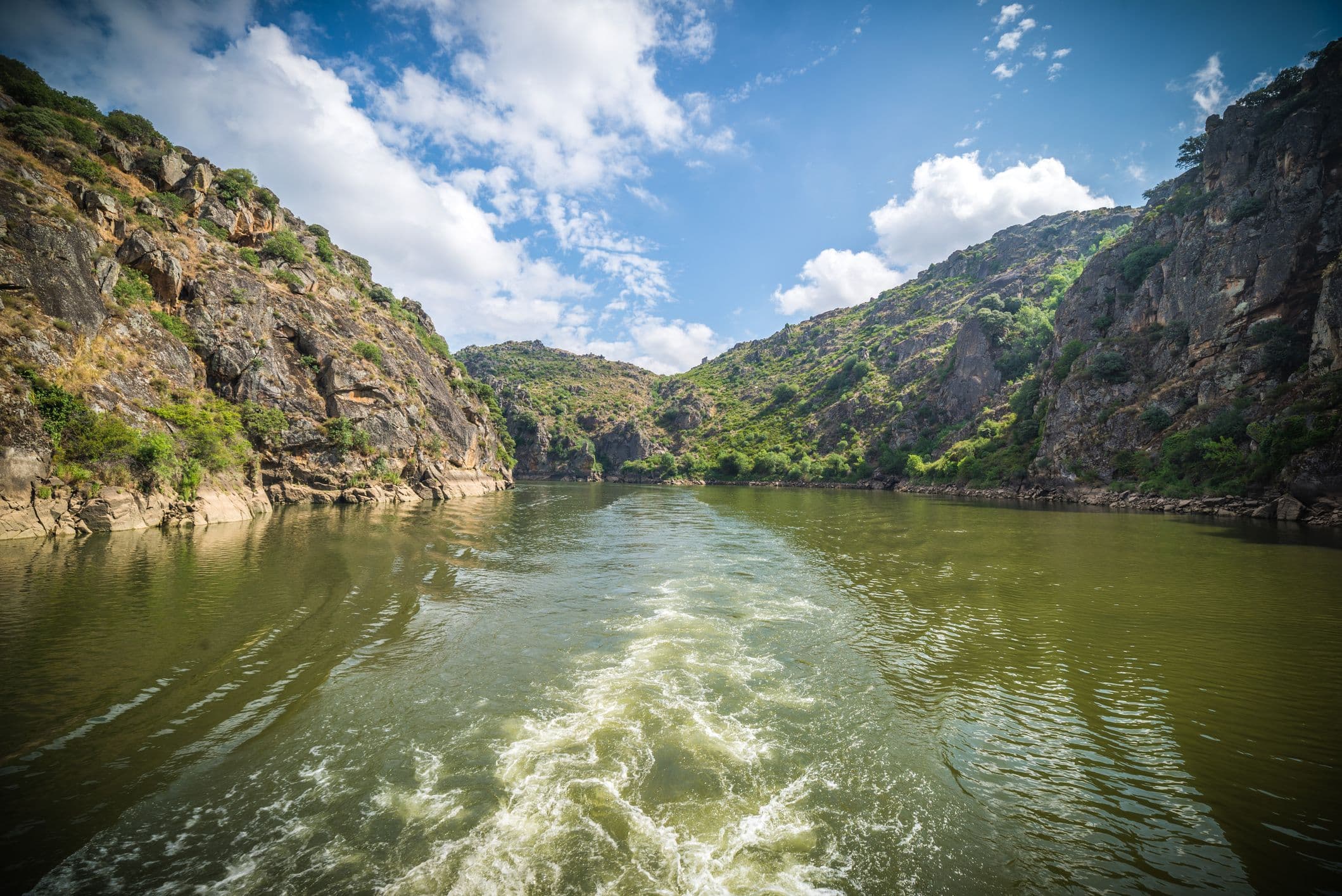Arribes del Duero - beeindruckende Schluchtenlandschaft entlang des Flusses Duero, der die Grenze zwischen Spanien und Portugal bildet