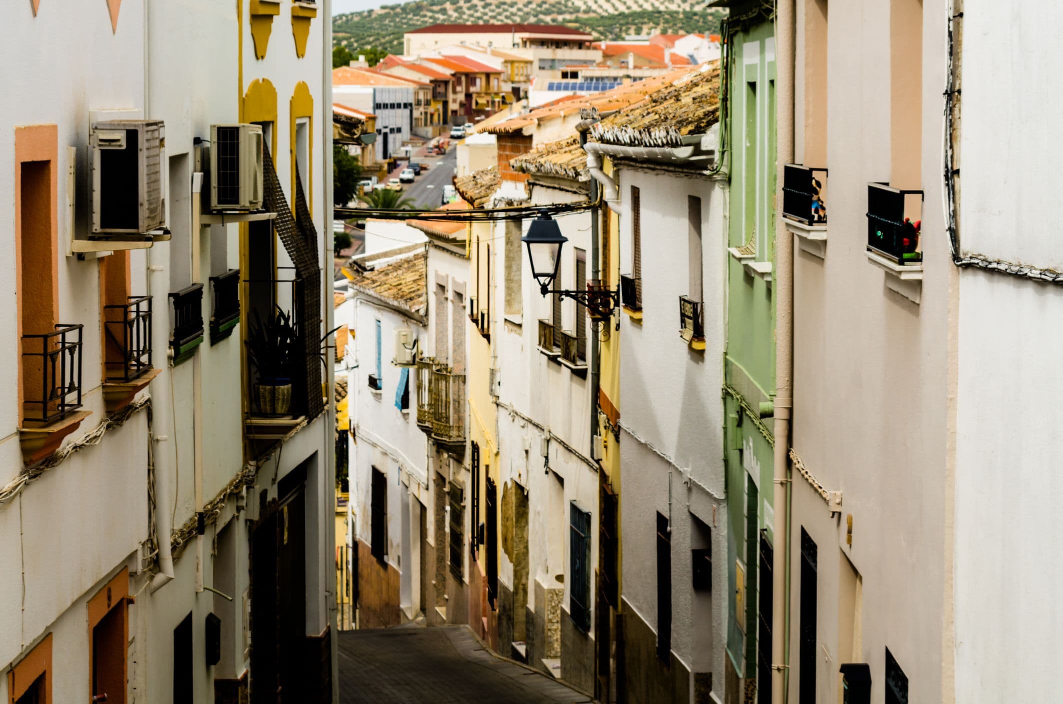 Baena - liegt südlich der Stadt Córdoba und ist bekannt für ihre traditionelle Altstadt, die auf einem Hügel liegt, und ihre hochwertigen Olivenöle