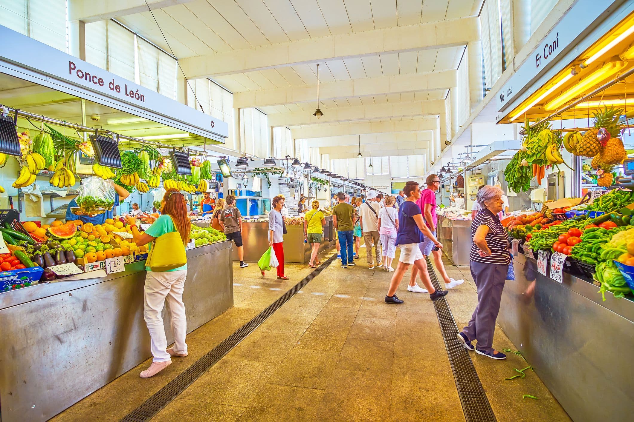 Mercado central Cádiz - historischer, überdachter Lebensmittelmarkt im Herzen der Altstadt