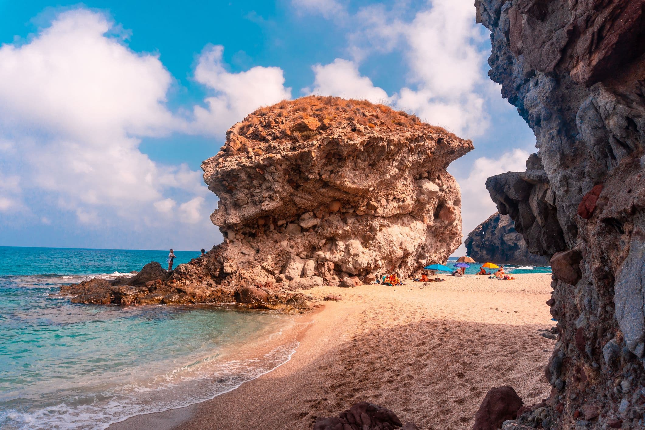 Playa de los Muertos - ein Strand in der Nähe von Carboneras im Naturpark Cabo de Gata-Níjar in Andalusien, Spanien