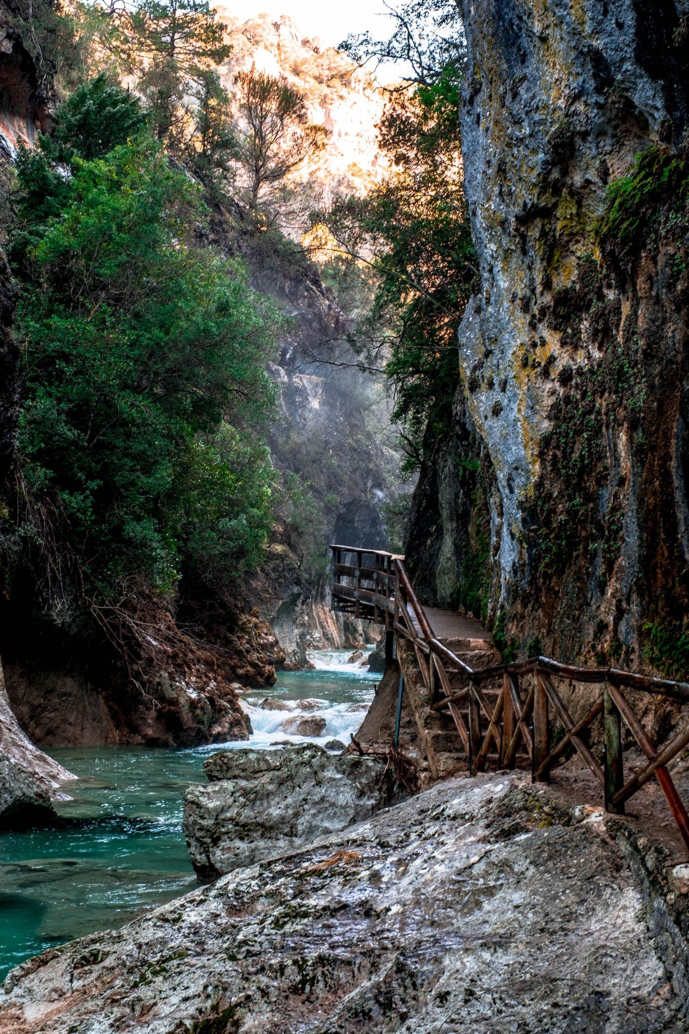 Río Borosa - bekannt für seine atemberaubende Landschaft mit Schluchten, Wasserfällen und glasklarem Wasser