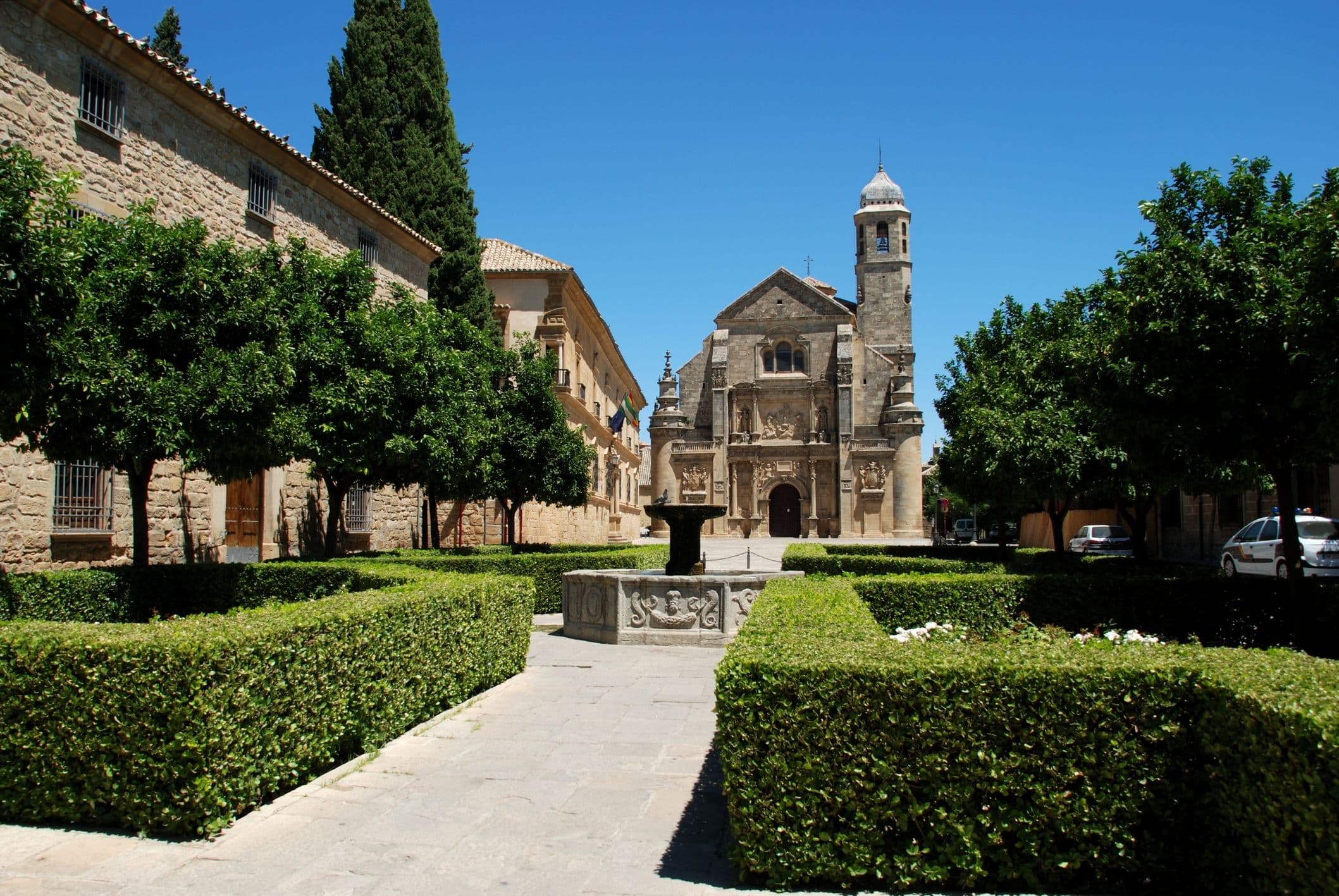 Úbeda - bekannt für ihre gut erhaltene Renaissance-Architektur, die sich besonders am Plaza Vázquez de Molina zeigt