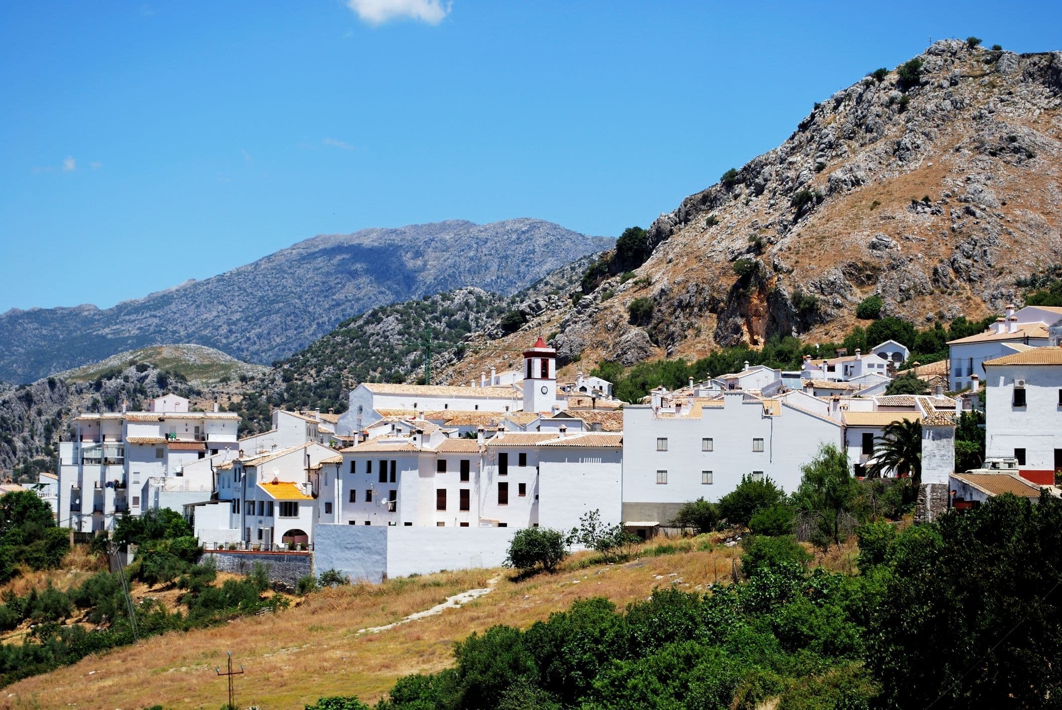 Benaocaz - kleines Bergdorf in der Provinz Cádiz, Andalusien, Spanien, eingebettet im Naturpark Sierra de Grazalema