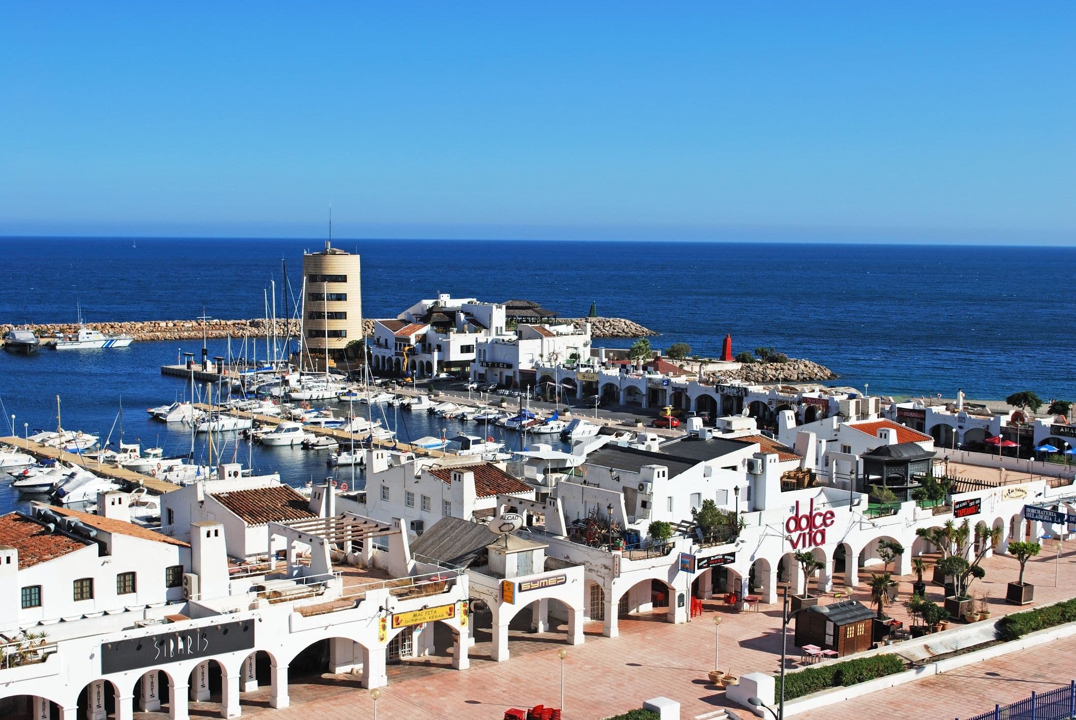  Roquetas de Mar - Küstenstadt an der Costa de Almería in Andalusien, Spanien, bekannt für ihre langen, gepflegten Strände und ihr vielfältiges touristisches Angebot