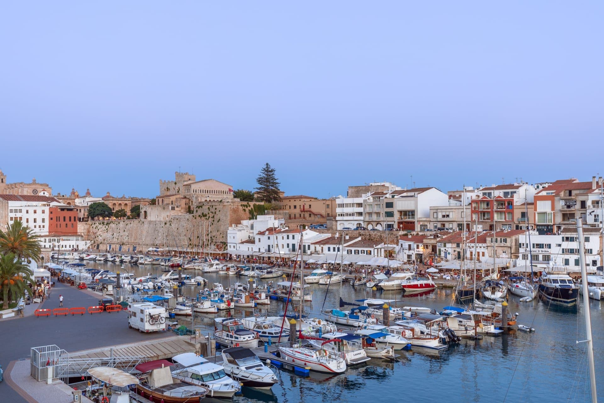 Hafen von Ciutadella auf Menorca
