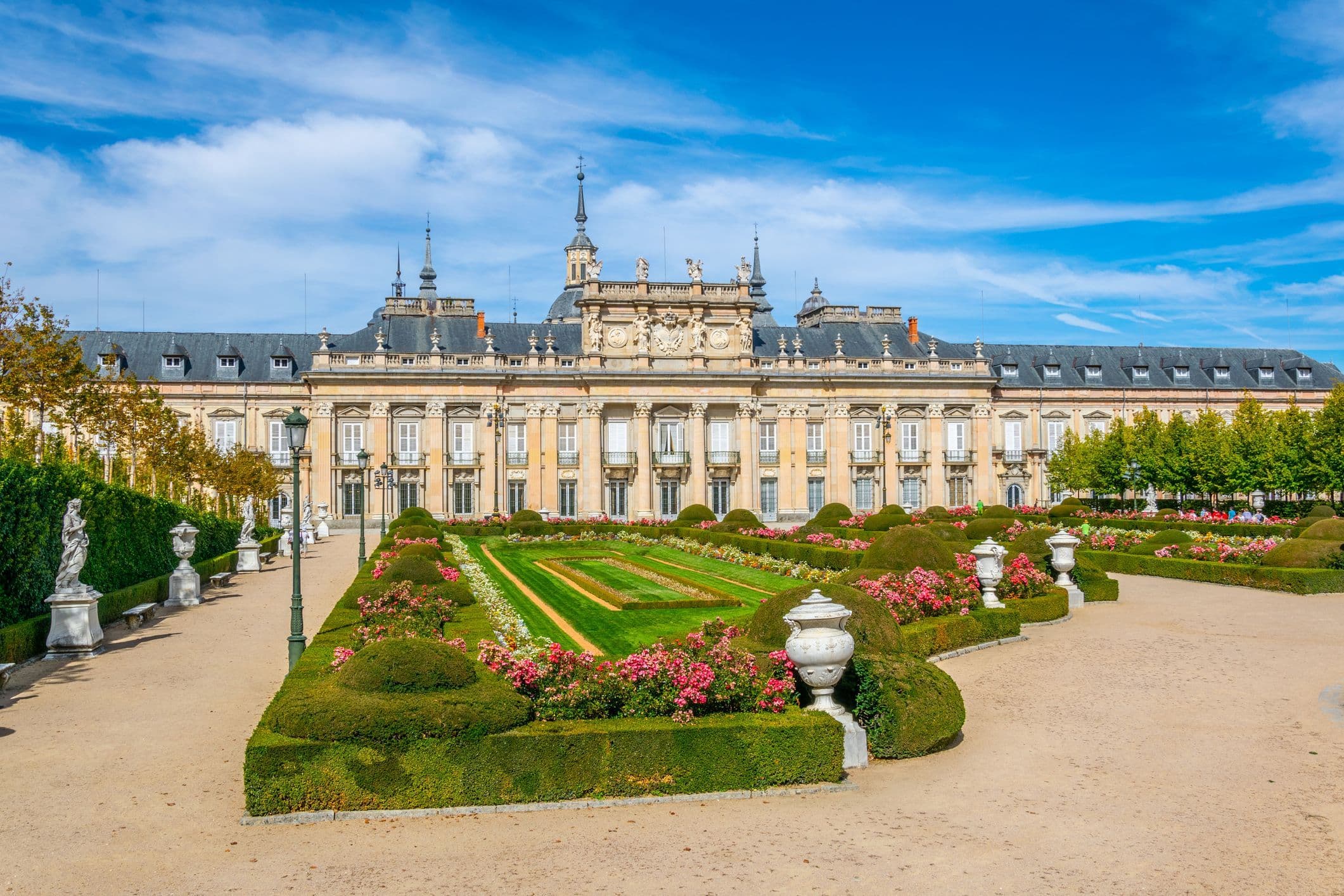 Königspalast von La Granja de San Ildefonso - prunkvolle Ausstattung, wunderschöne Gärten und faszinierende Wasserspiele